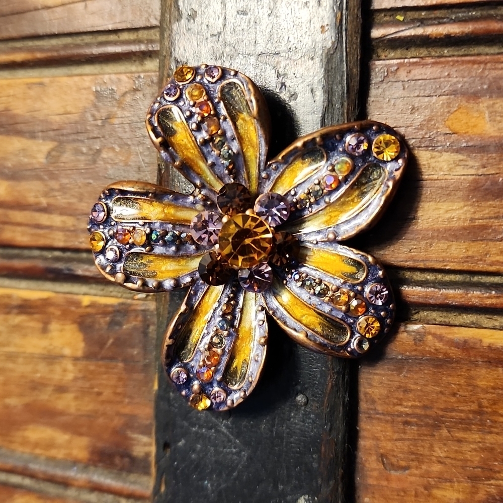 Brooch